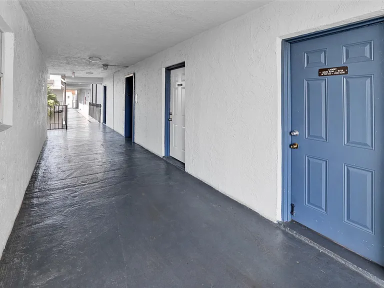 2800 Somerset Dr #418J — Photo 21