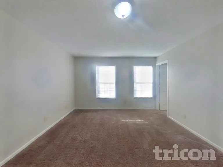 3357 Summer Breeze Cir — Photo 9