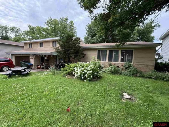 514 11th Ave S, Saint James, MN 56081