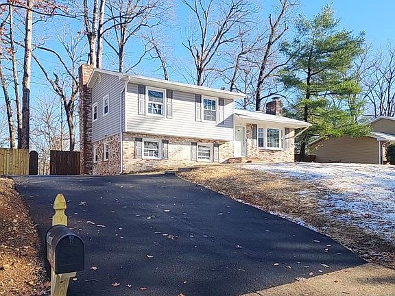 2nd image of 431 Deerwood Dr