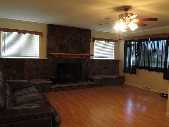 5th image of 516 Terry Ave