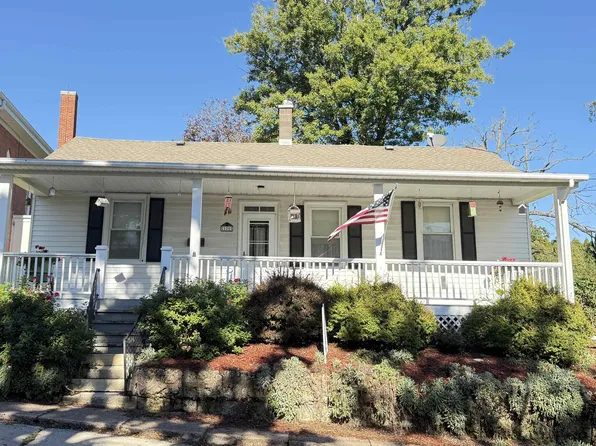 125 S High St, Galena, IL 61036
