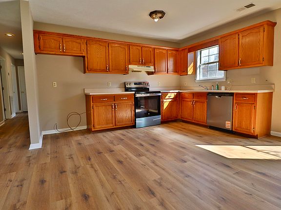 3rd image of 1714 Conner Whitefield Rd