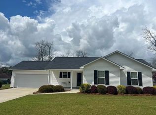 166 Meadow Ln, Ashburn, GA 31714