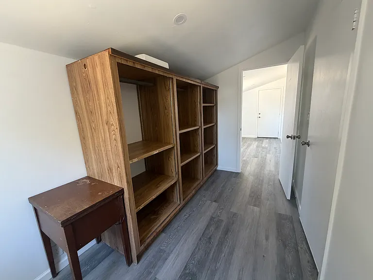1241 Wilson Ave — Photo 5