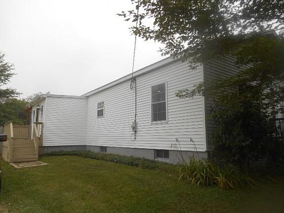 3rd image of 9950 Peach St
