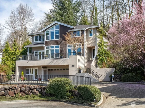 4010 Lake Washington Boulevard SE, Bellevue, WA 98006