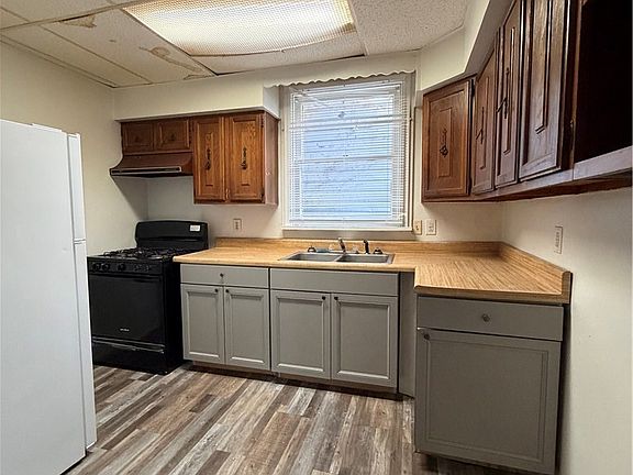 4th image of 1226 Taylor Ave #1