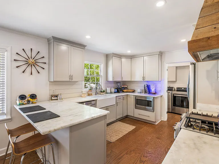 7270 Penbrook Cv — Photo 14