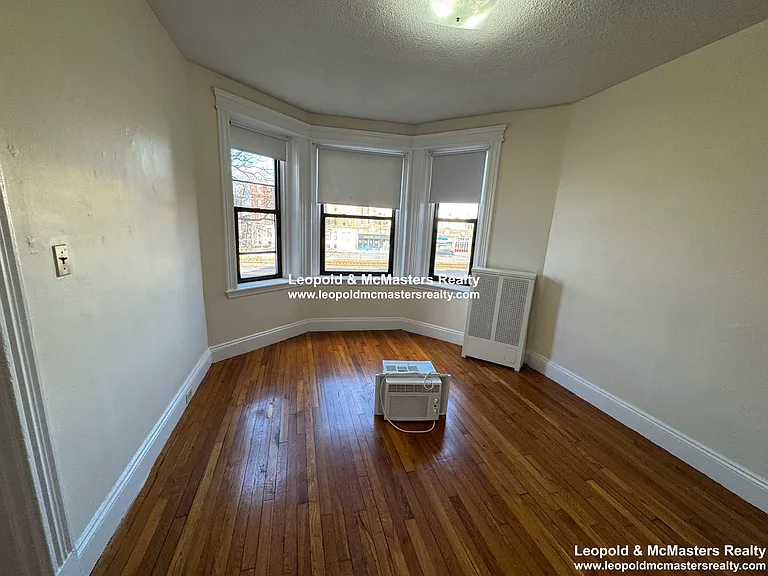 1124 Commonwealth Ave — Photo 47