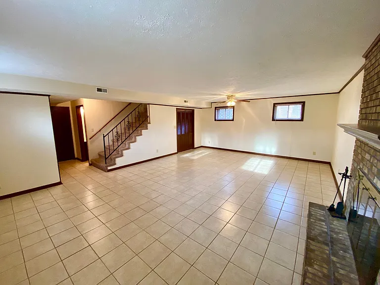 3925 Halehaven Dr — Photo 15