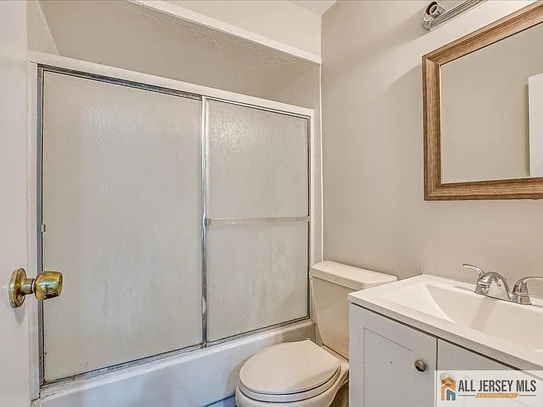 11 Hyde Ave — Photo 14