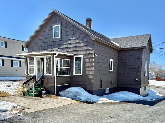 4th image of 136 12th Avenue
