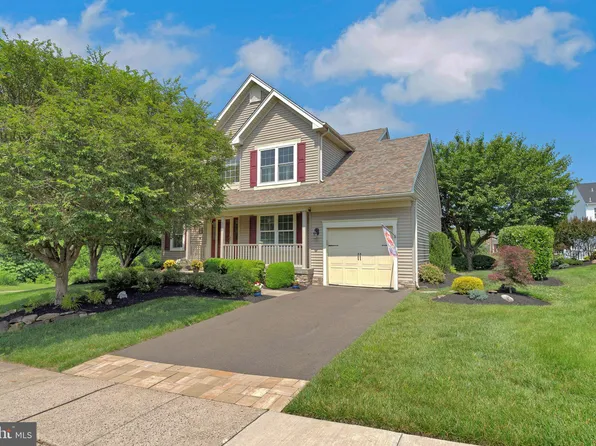 305 Orchard Ave, Langhorne, PA 19047