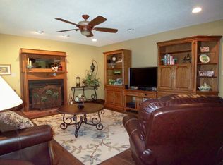 307 Whispering Oaks Dr, Bethalto, IL