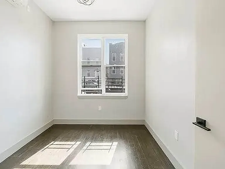 86 Stanhope St #1A — Photo 12