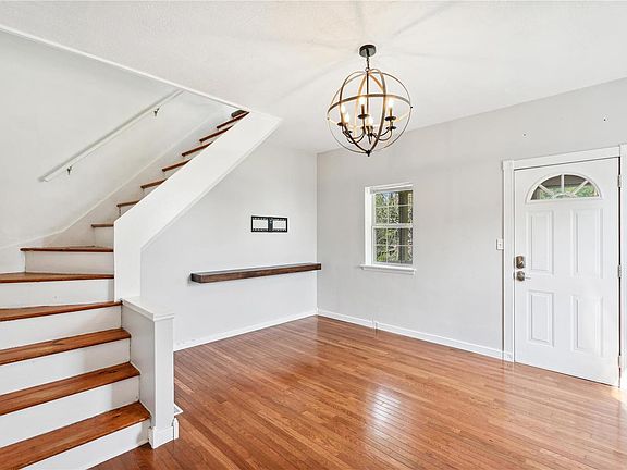 3rd image of 6430 Bradley Ave