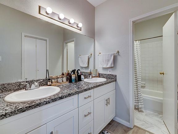 5th image of 9707 Richmond Ave APT 31