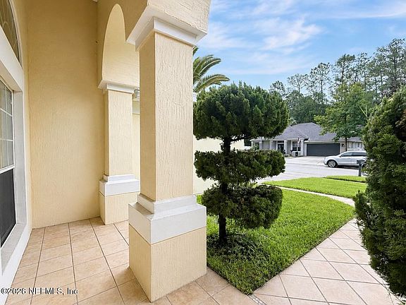 4th image of 10469 Creston Glen Cir E