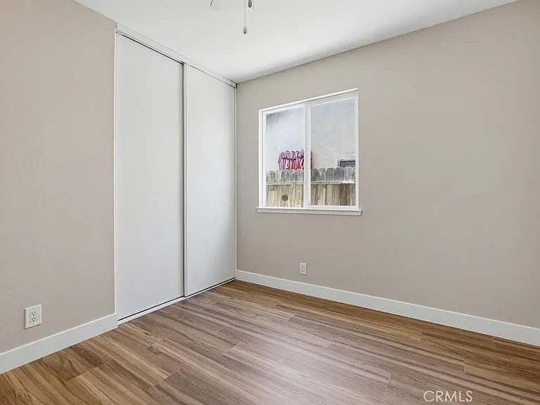 243 N Pageant St — Photo 32