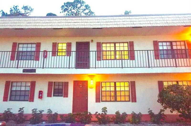 1st image of 4688 Oak Terrace Dr