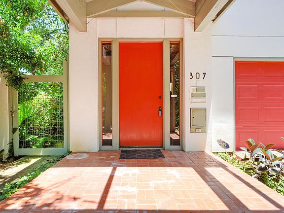 2nd image of 307 College Blvd