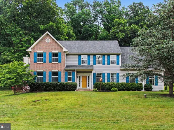 324 Martingale Cir, Coatesville, PA 19320
