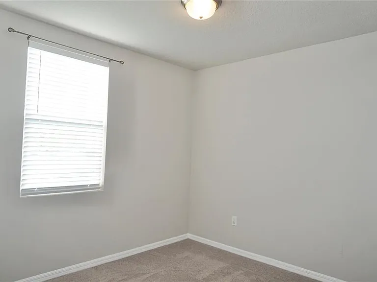 1218 Zambrana Ct — Photo 16