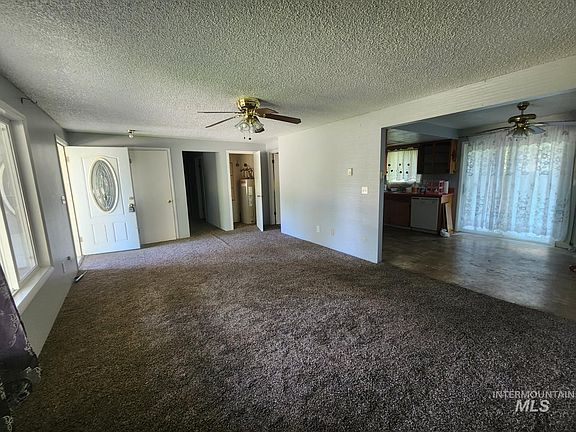 3rd image of 603 C Ave