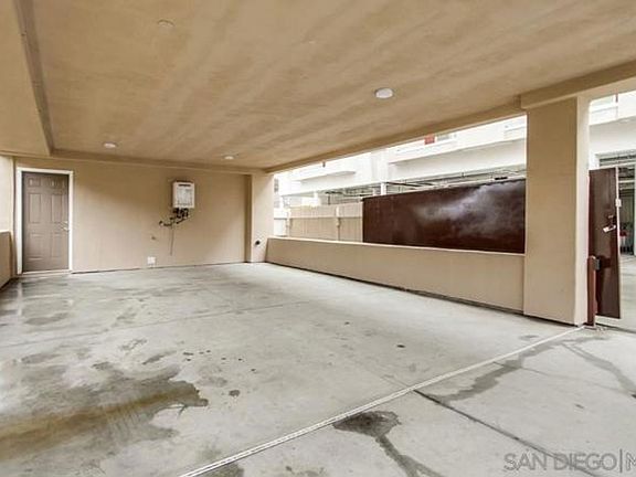3rd image of 4327 38th St