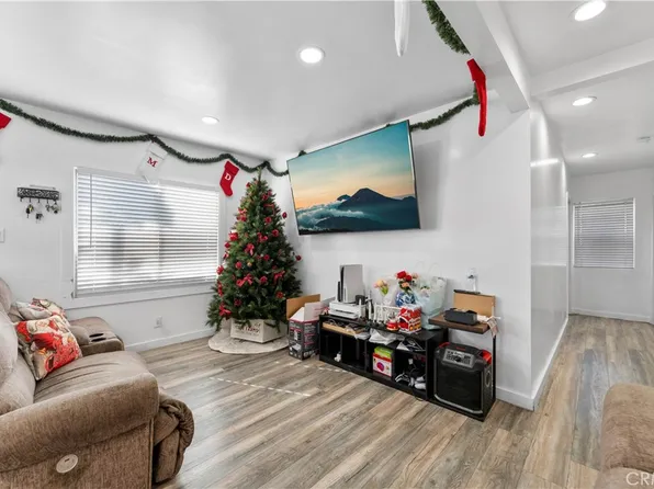 1025 W 61st St, Los Angeles, CA 90044