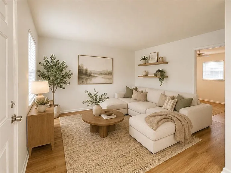 800 Martin Behrman Ave #205 — Photo 4