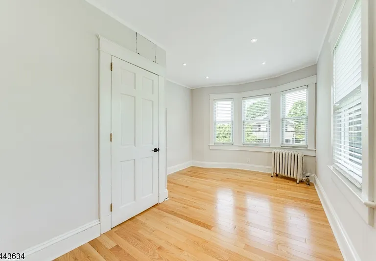 28 N Hillside Ave — Photo 15