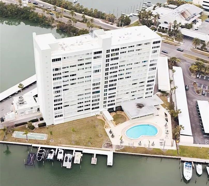 1st image of 31 Island Way APT 703