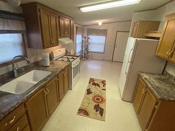 4th image of 4469 Blue Heron Dr