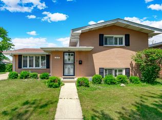 7848 Davis St, Morton Grove, IL 60053