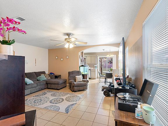 4th image of 616 Vista Viva Ln SW
