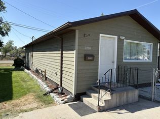 1005 Woodbury St, Miles City, MT 59301