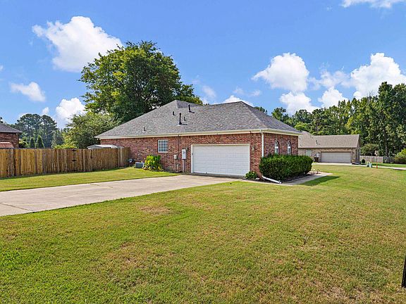 2nd image of 15 Joshua Cir