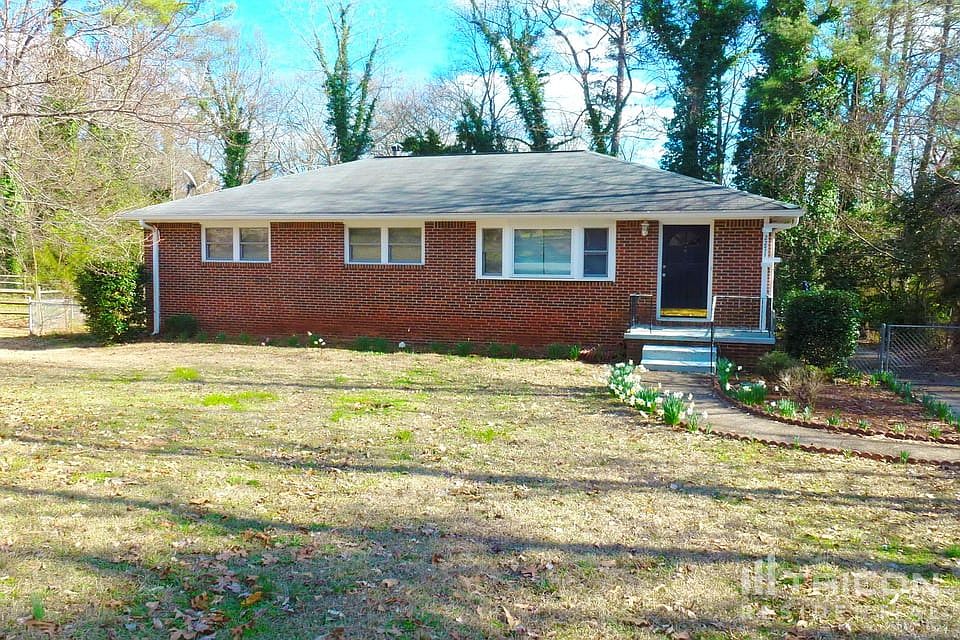1st image of 2271 Parkway Ct SE