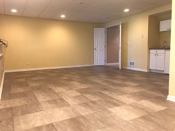 4th image of 1029 N Glenview Ct