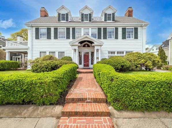 68 Lothrop St, Beverly, MA 01915