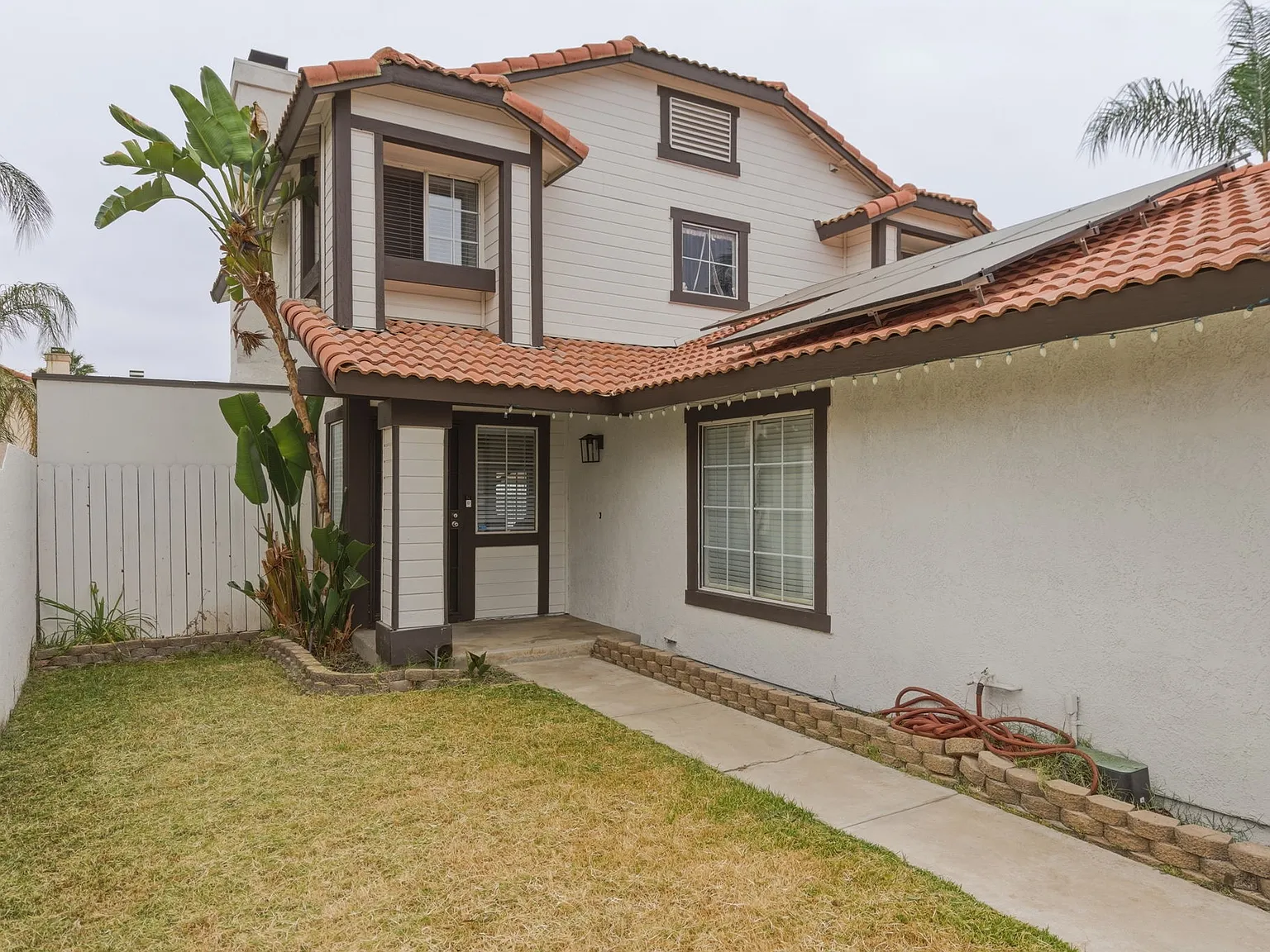 3 bed, 2.5 bath, 1631 sqft, $3,125 — Photo 2