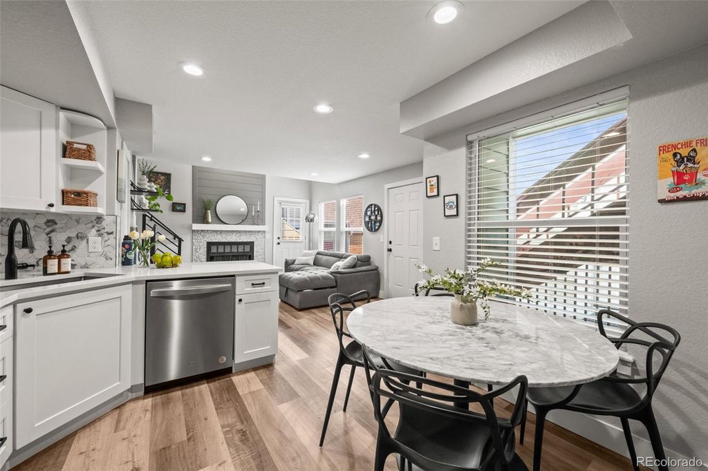 932 S Dearborn Way #11, Aurora, CO