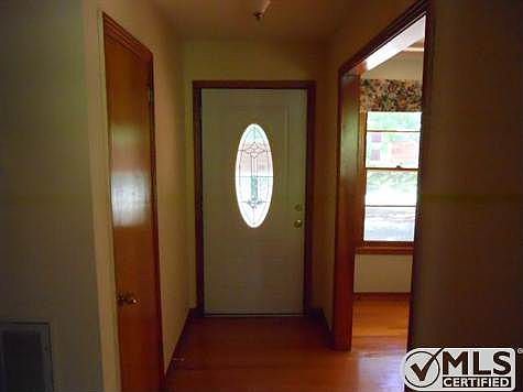 4th image of 244 Frey St