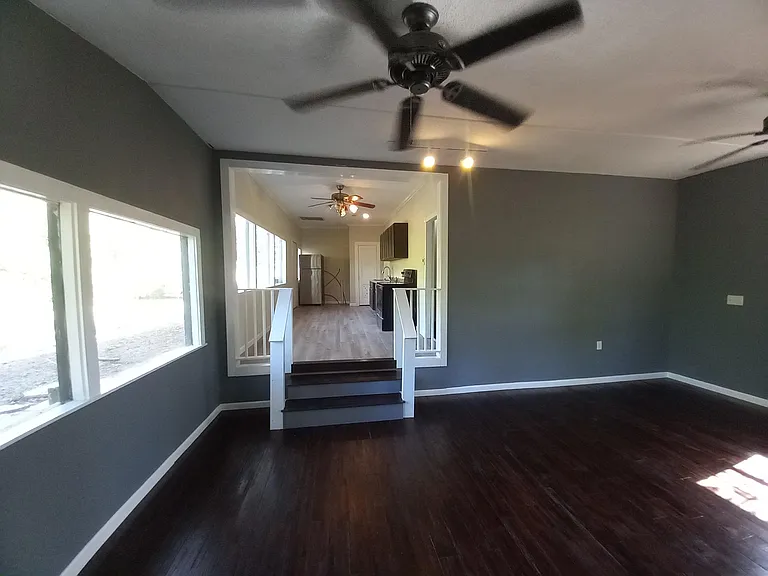 1336B FM 993 — Photo 3