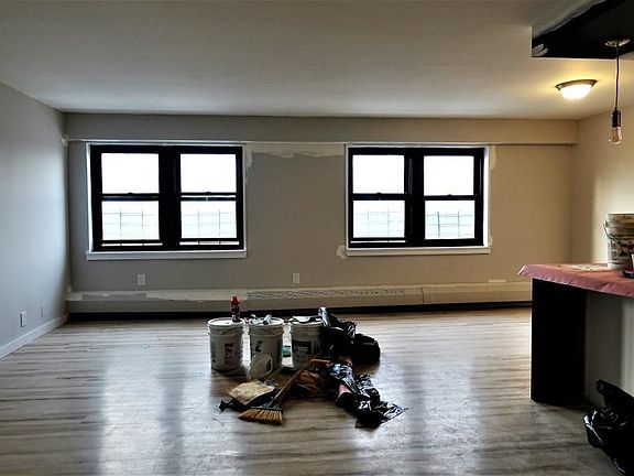 3rd image of 111 Wadsworth Ave APT 7G