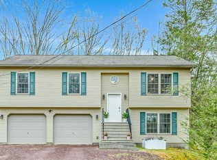 111 Lisa Lake Ct, Drums, PA 18222