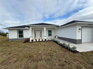 2109 NE 5th Place Cpe, Coral, FL 33909
