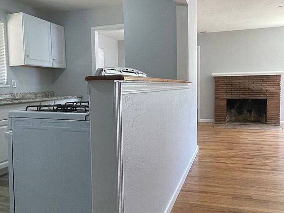 3rd image of 1129 Eugene Ave